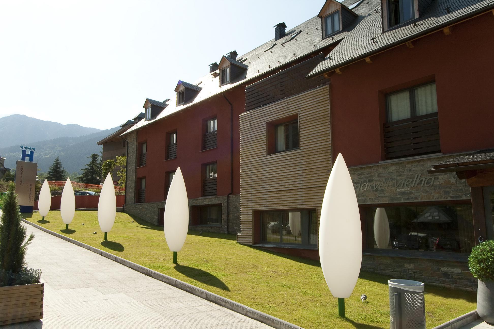 Nubahotel Vielha Zewnętrze zdjęcie